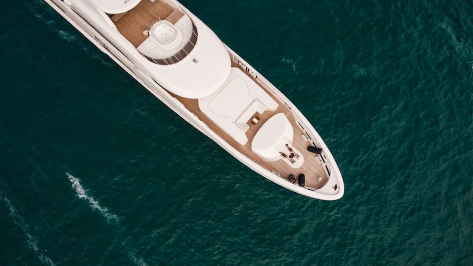 Rent A Yacht In West Palm Beach, Florida