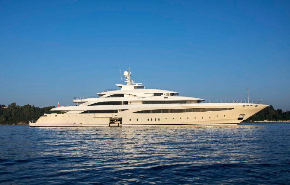 Luxuary Yacht in Miami, Florida
