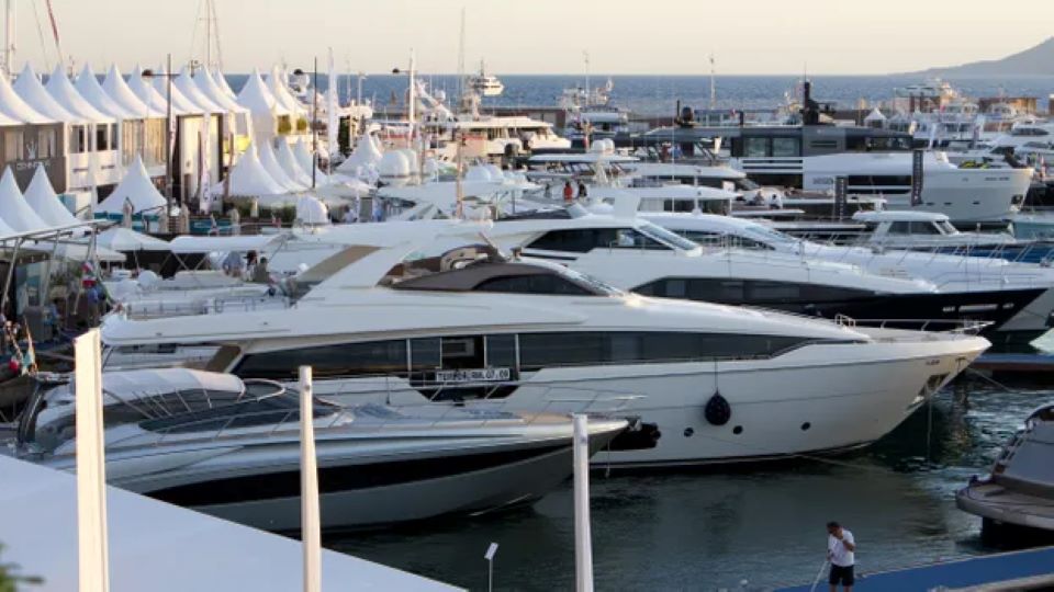 A Yacht Management Company In West Palm Beach, Florida